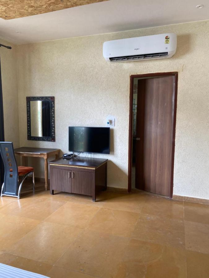 Grass Field Valley Resort Джайпур Екстериор снимка
